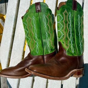 Justin Square toe boots Size 9B.